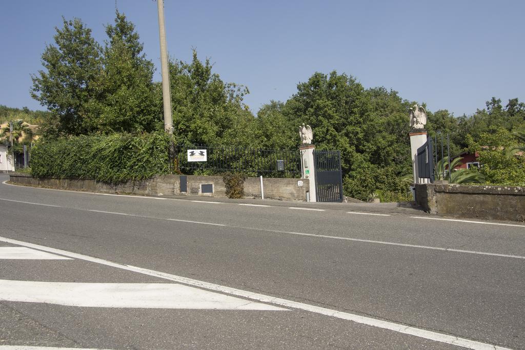 מלון מילו Il Nido Delle Aquile Dell'Etna מראה חיצוני תמונה